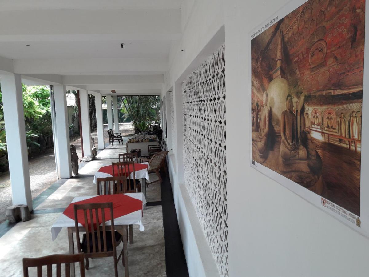Hikkaduwa Sea Front Apartment Bagian luar foto