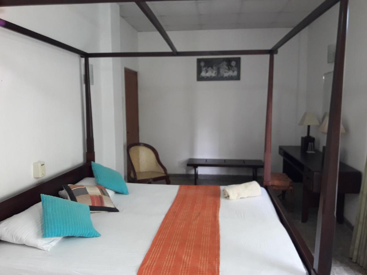 Hikkaduwa Sea Front Apartment Bagian luar foto