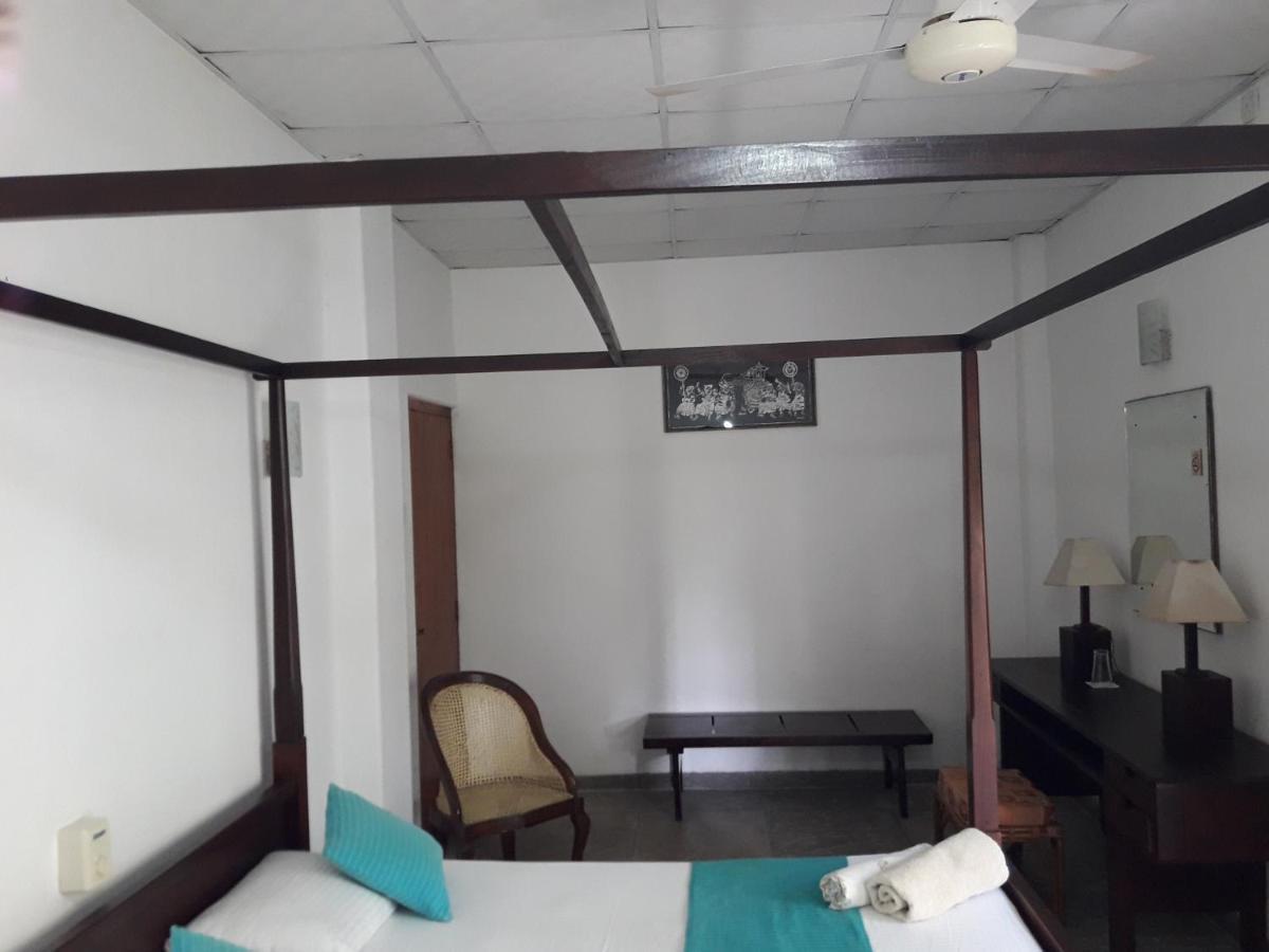 Hikkaduwa Sea Front Apartment Bagian luar foto