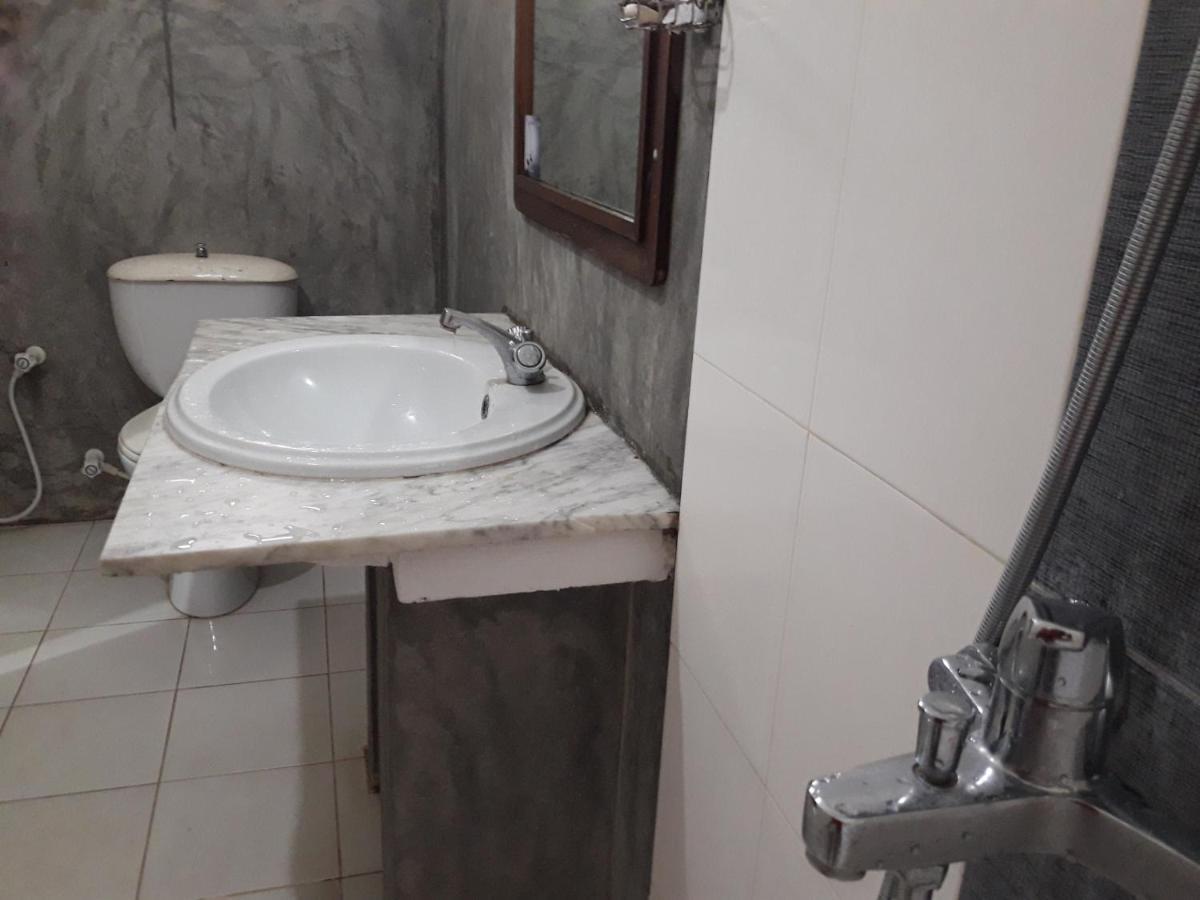 Hikkaduwa Sea Front Apartment Bagian luar foto