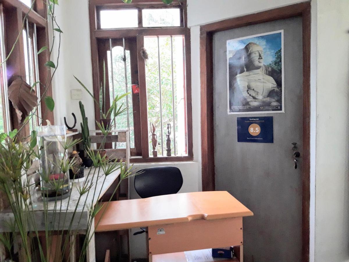 Hikkaduwa Sea Front Apartment Bagian luar foto