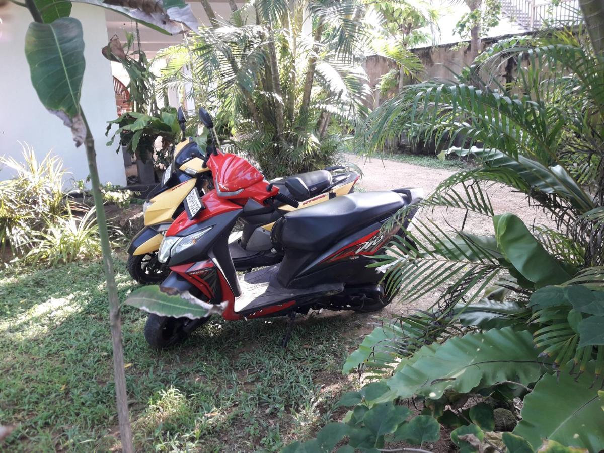 Hikkaduwa Sea Front Apartment Bagian luar foto