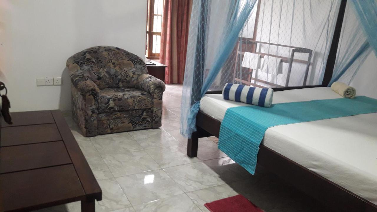 Hikkaduwa Sea Front Apartment Bagian luar foto