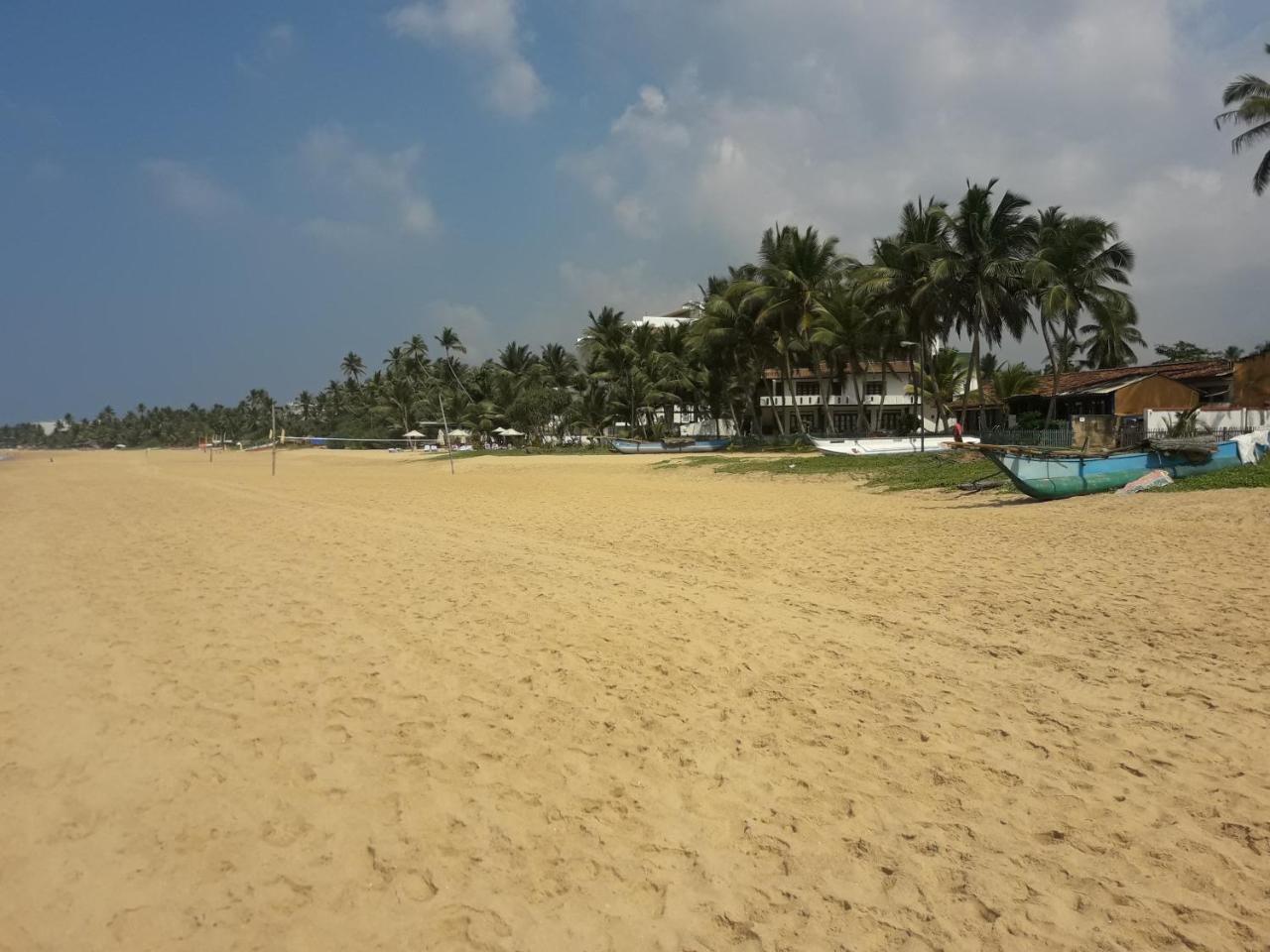 Hikkaduwa Sea Front Apartment Bagian luar foto